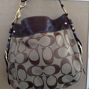 GREAT $ AUTHENTIC COACH classic logo shoulder bag